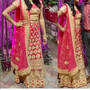 S/M beautiful pink and gold lehenga 3 piece set!